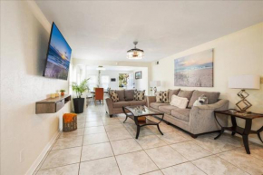 5 minutes walk to beach 4BR/2baths